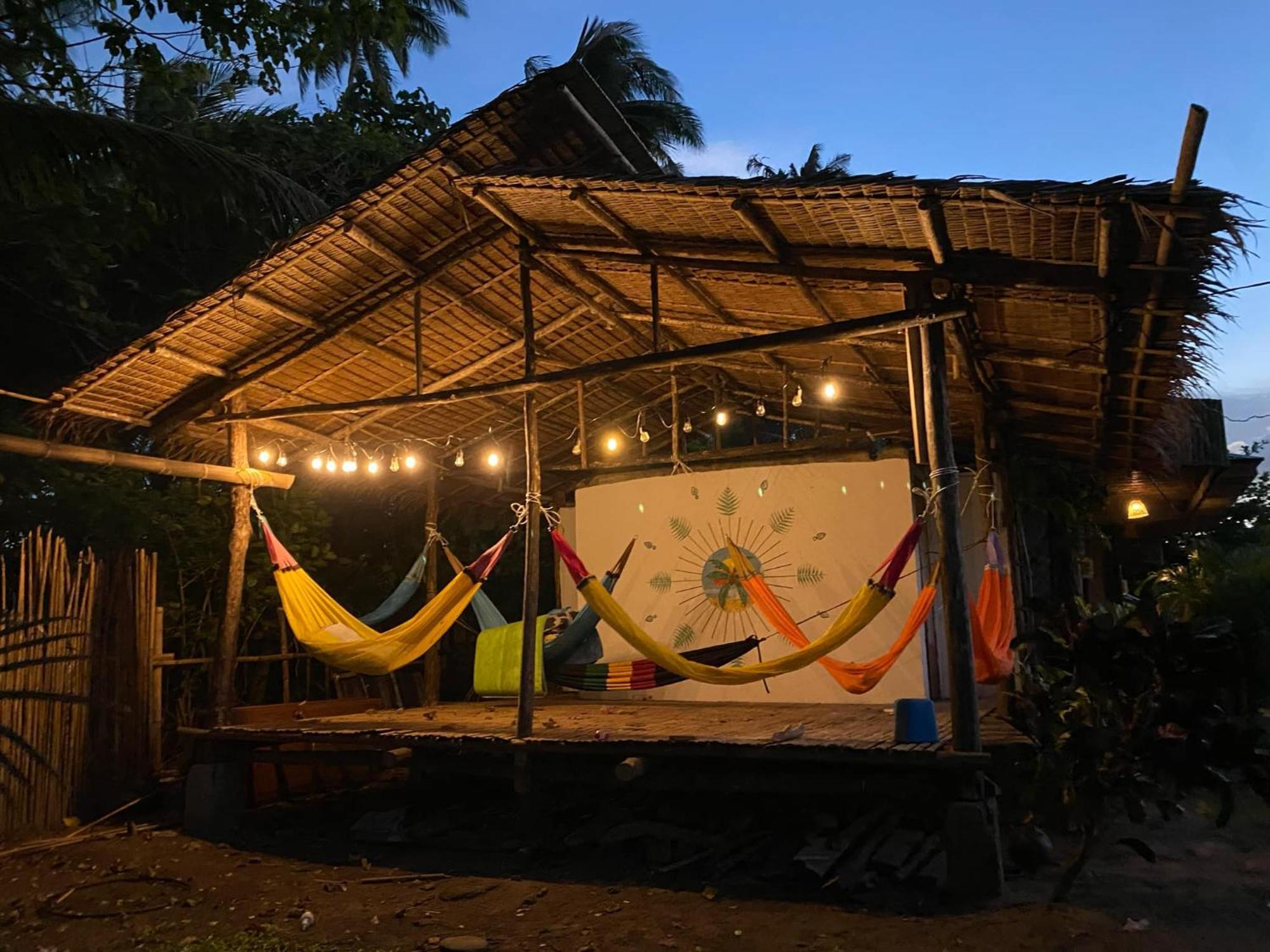 סן ויסנטה Amihan Beach Hostel מראה חיצוני תמונה
